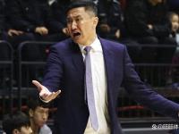 雷竞技官网：上海男篮精彩逆转，为球迷带来惊喜胜利